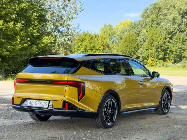 Test: Kia K4 Sportswagon – atraktívna, praktická, no trochu smädná - Testy - Auto - pravda.sk