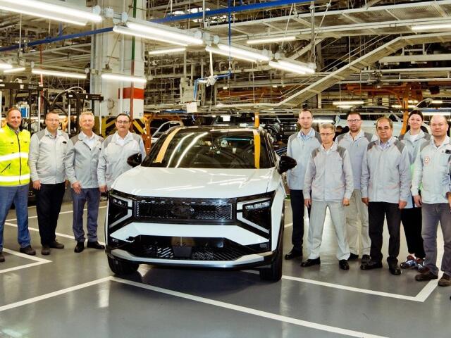 Lada Azimut: Namiesto novej Nivy len crossover z Vesty - Magazín - Auto - pravda.sk