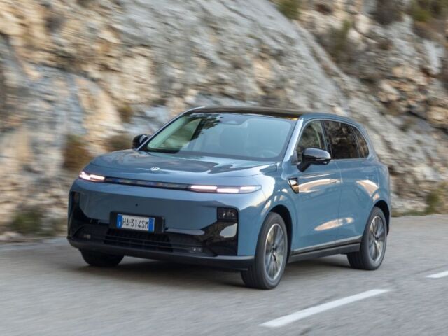 Číňania obsadzujú Európu: v španielskej fabrike Stellantisu sa bude vyrábať Leapmotor B10 - Magazín - Auto - pravda.sk