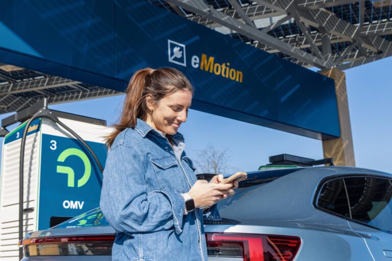 Vysoký výkon, nízke ceny: OMV eMotion oslavuje Deň elektromobility s cenou nabíjania len 0,39 €/kWh