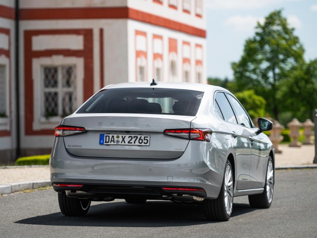 Chcete prejsť na jednu nádrž čo najďalej? Diesel stále nemá konkurenciu - Poradňa - Auto - pravda.sk