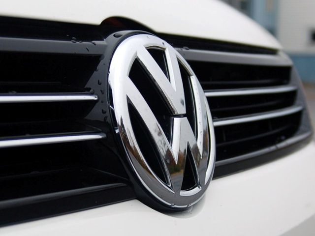 Zlodejom stačí päť sekúnd a z Volkswagenov si odnášajú malý poklad - Magazín - Auto - pravda.sk