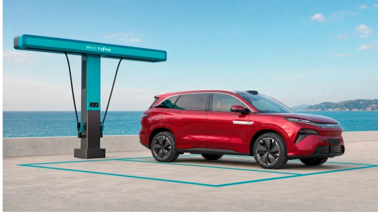BYD Atto 8 prichádza do Európy: Sedemmiestne elektrické SUV s dojazdom 653 km sa nabije za deväť minút