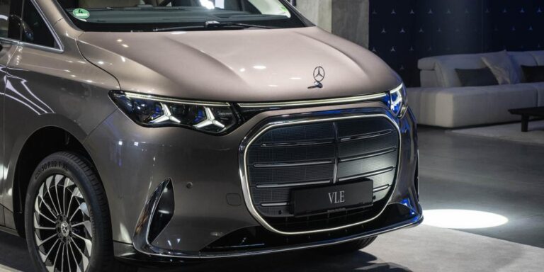 Mercedes VLE prišiel na Slovensko. Toto nie je obyčajný van. Má 8K kino aj kapitánske kreslá