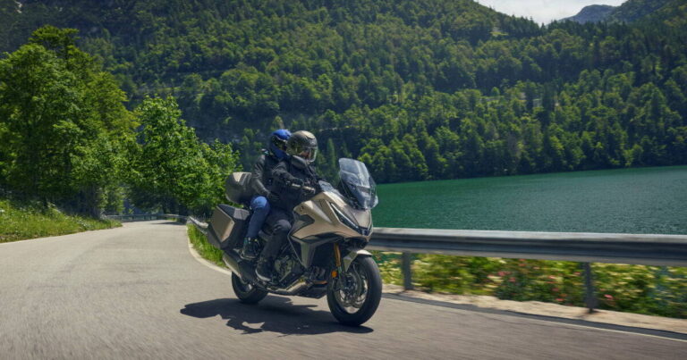 TEST Honda NT1100 DTC ERRA: Kvôli bohatej výbave nemusíte skrachovať - AUTOVINY.sk