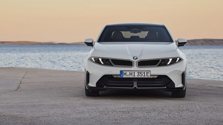 BMW radu 3 a i3 majú cenník, základ sa zmestil pod 50 000 €