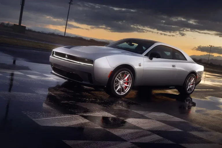 Veľký obrat v Dodge: Charger má dostať späť motor, ktorý fanúšikovia oplakávali