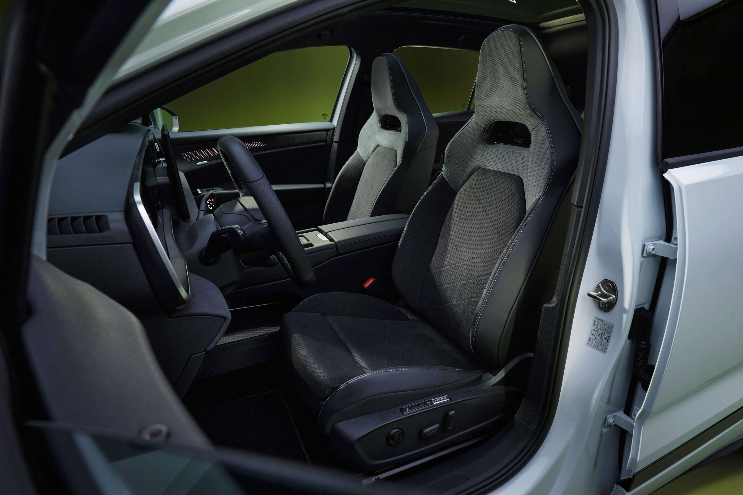 ID. Tiguan sedacky