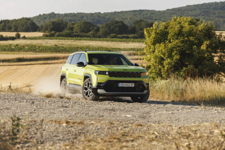 Dlhodobý test / Jeep Compass e-Hybrid First Edition: Kde sú gény Jeep? - AUTOVINY.sk