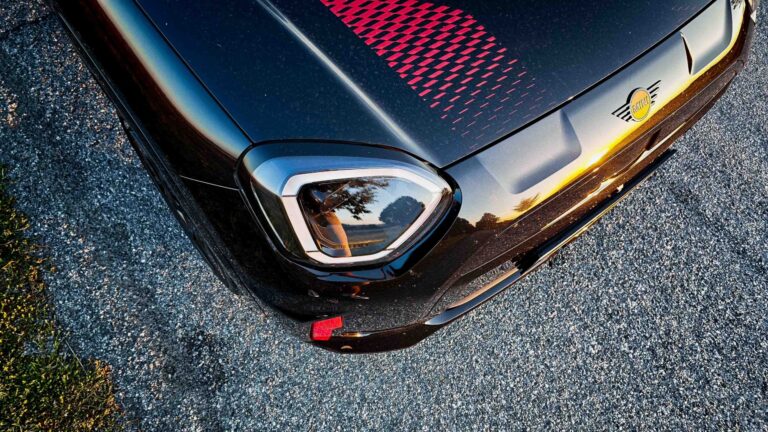Volkswagen vstupuje do šurianskej baterkárne, nový test aj premiéry nástupcov bestsellerov | Prehľad týždňa