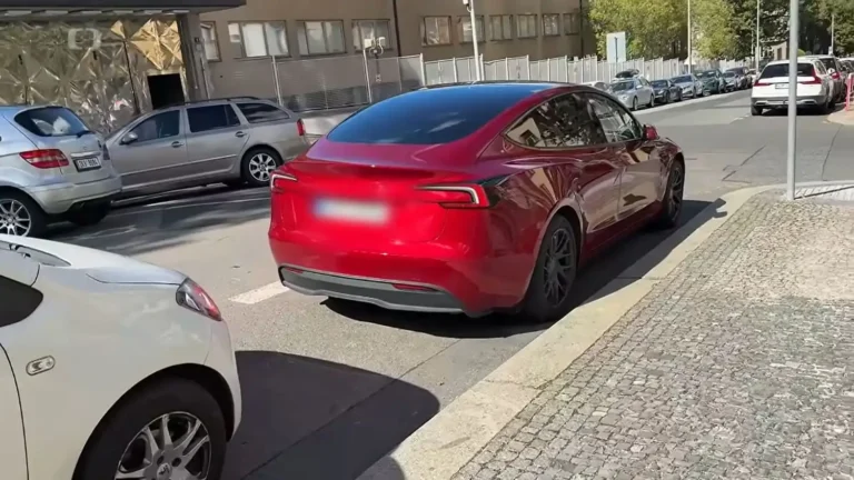 Chcete niekoho sledovať? Stačí mu pred dom zaparkovať auto
