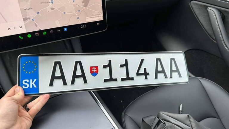 Už 60-tisíc vodičov má nové ŠPZ. Šetria 700 eur ročne, Európou sa šíri táto metóda