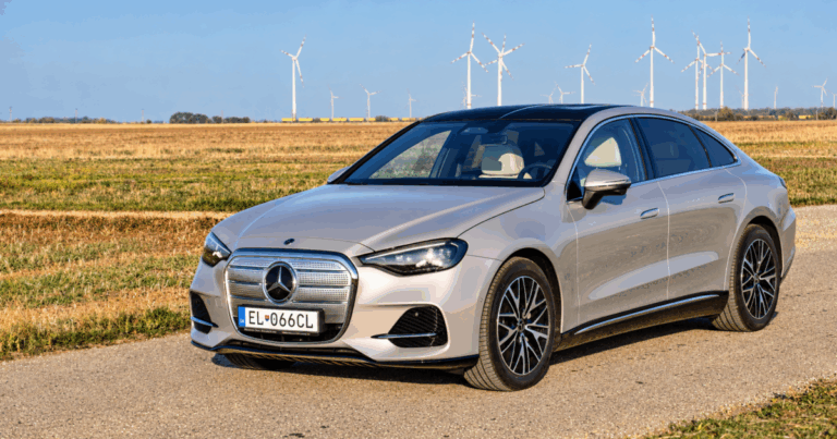 Nové auto konečne poráža naftu. Nízka spotreba, za 4 sekundy z 0 na 100 km/h