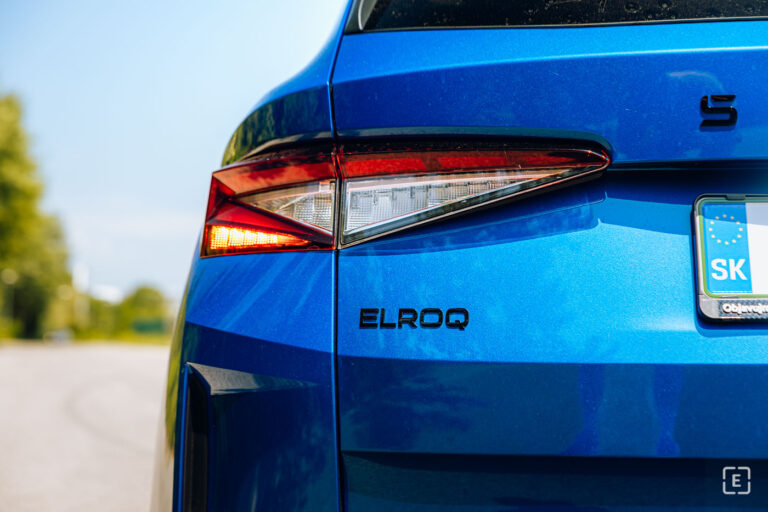 Škoda môže prerušiť výrobu v Mladej Boleslavi. Chýbajú jej diely z Ukrajiny