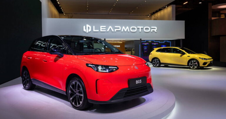 Nový Leapmotor B03 sa ukázal. Malý hatchback s výbavou väčšieho auta - AUTOVINY.sk