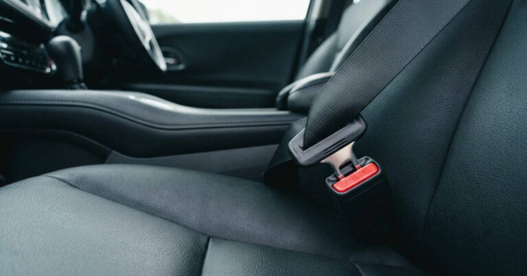 Bezpečnostný pás: Kto ho nemusí používať a aké sú výnimky? - AUTOVINY.sk