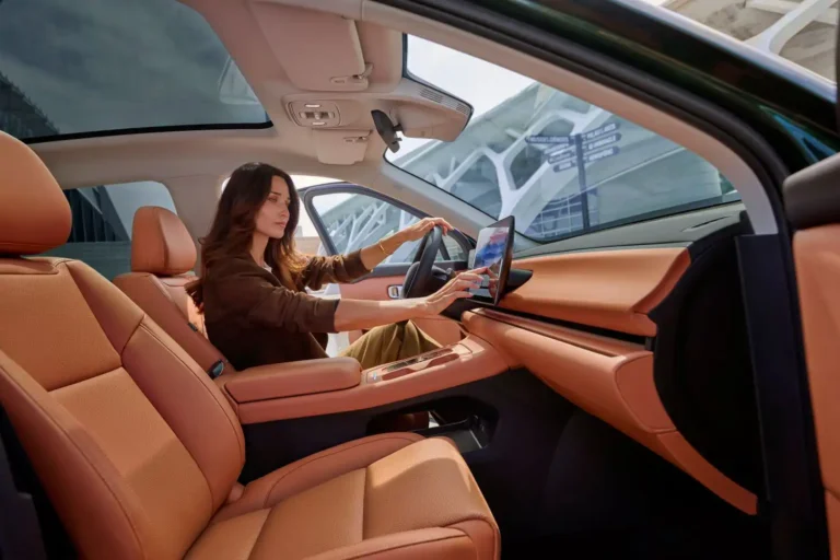 Leapmotor vylepšil svoje rodinné SUV. C10 má väčší kufor aj miesto na ležanie