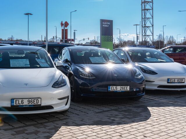 Kto kupuje jazdené elektromobily? Typicky 45-ročný muž, patriaci k strednej triede a bývajúci v meste - Magazín - Auto - pravda.sk