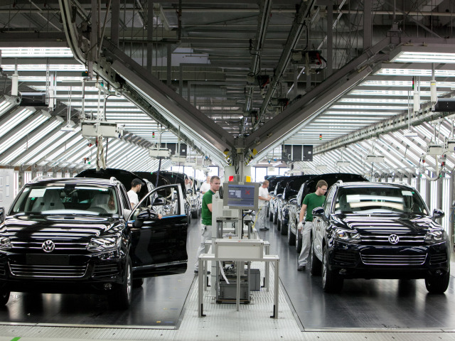 Pozor, v ohrození aj slovenské závody. Volkswagen ide zmraziť mzdy 660-tisíc zamestnancom - Magazín - Auto - pravda.sk
