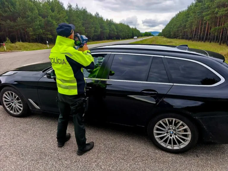 Žiadnych 800 € a dovidenia. Za vysokú rýchlosť už prídete o vodičák