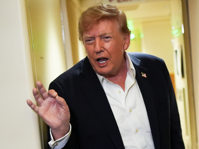 Trump uvoľňuje normy spotreby. Americké autá môžu 
