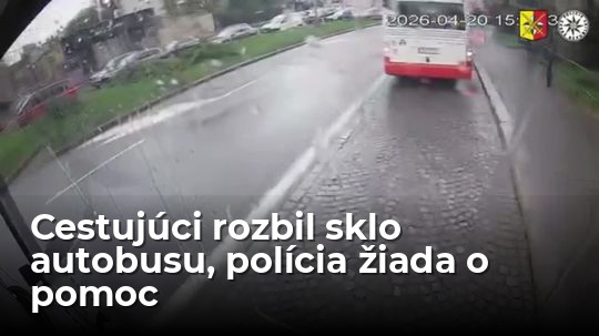 VIDEO: Praskli mu nervy a päsťou rozbil sklenenú výplň dverí na autobuse. Polícia žiada ľudí o pomoc - Doprava - Auto - Pravda